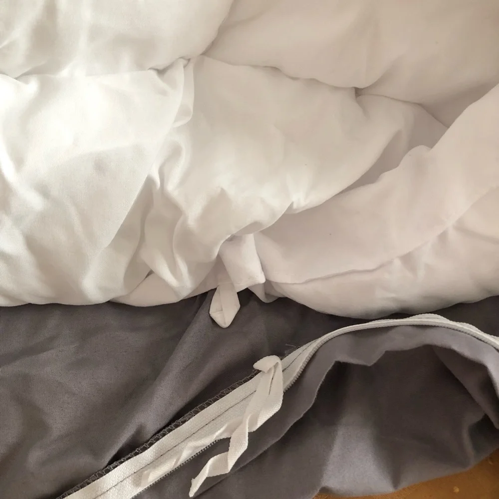 Elegant Gray Duvet with White Insert by Bedsure 98 inches x 84 inches